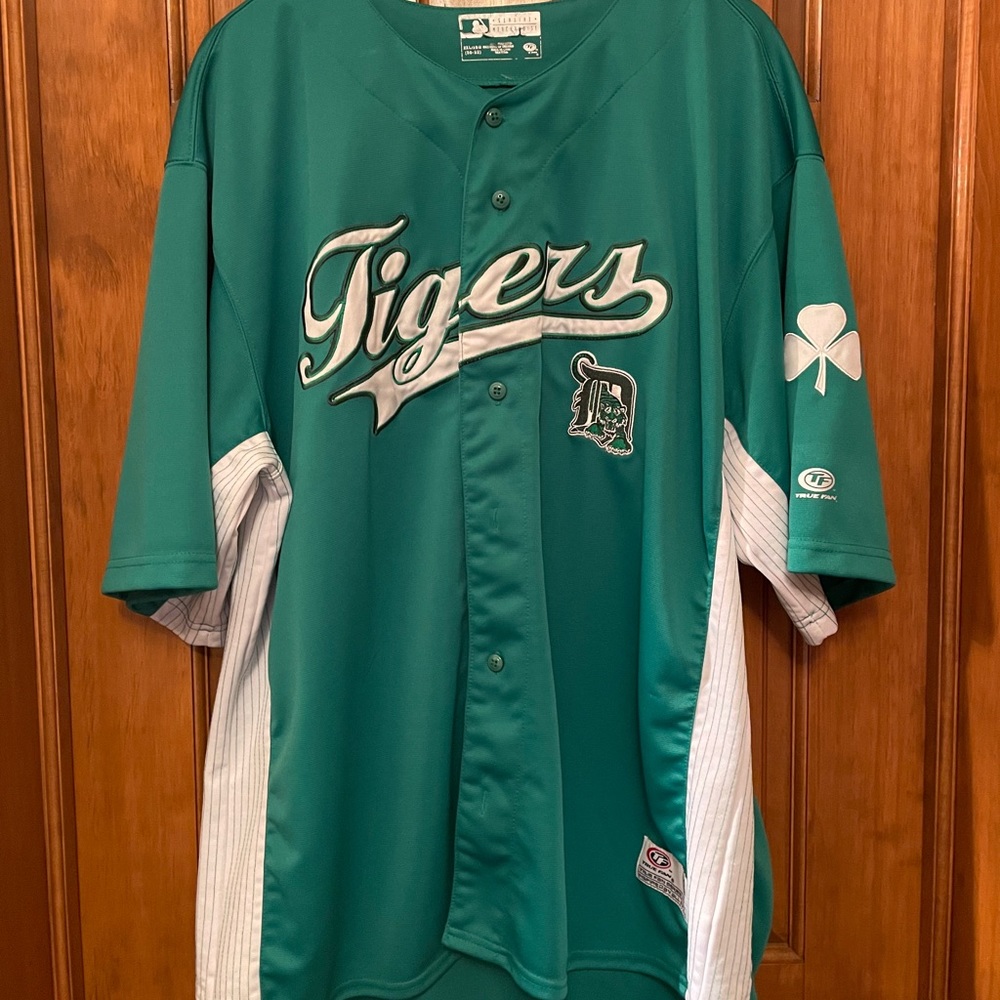 Vintage Tigers St Patrick’s day jersey Size XXL
